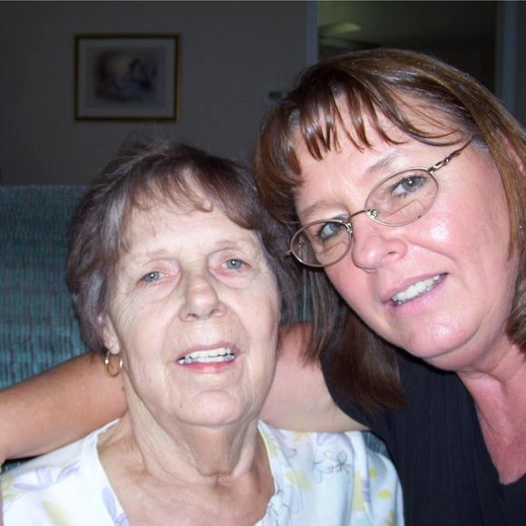 Meet your Posher, Sandra - Picture 1 of 1